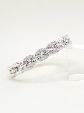 David Yurman Thoroughbred Cushion Link Bracelet w/ Pavé White Diamonds - Medium